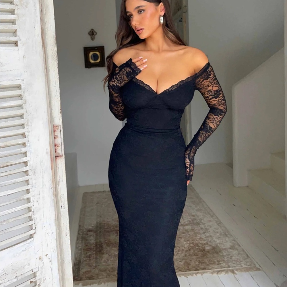 Outcast Black Lace Long-Sleeve Off-Shoulder Dress NEVER WORN